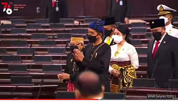 Kenakan Pakaian Adat Suku Baduy Jokowi Desainnya Sederhana Simpel