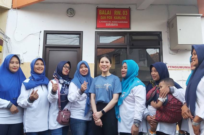 Tokoh Muda Ekraf Angela Tanoesoedibjo Puji Kreatifitas Ibu Rumah Tangga di Surabaya