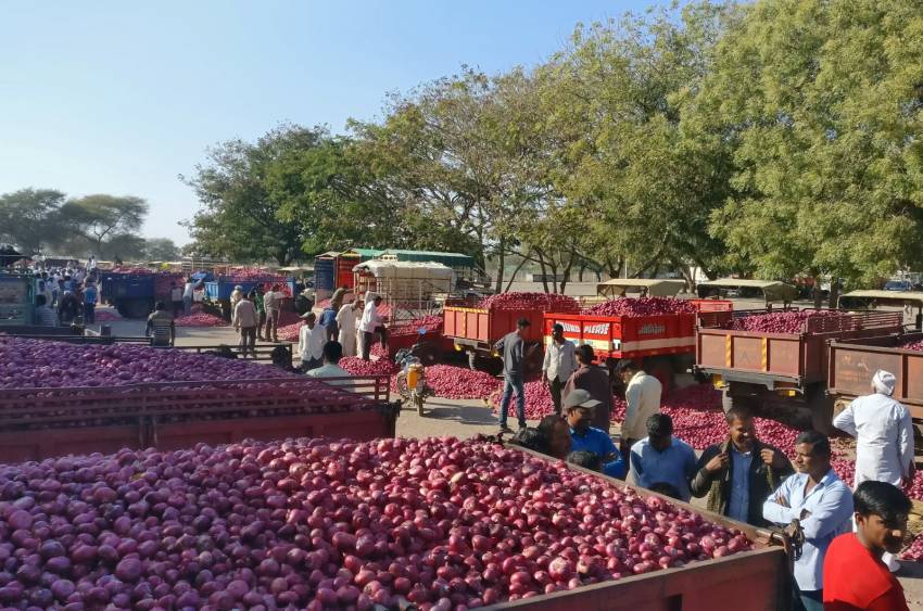 India bans the export of onions and sugarcane, food inflation threatens the world
