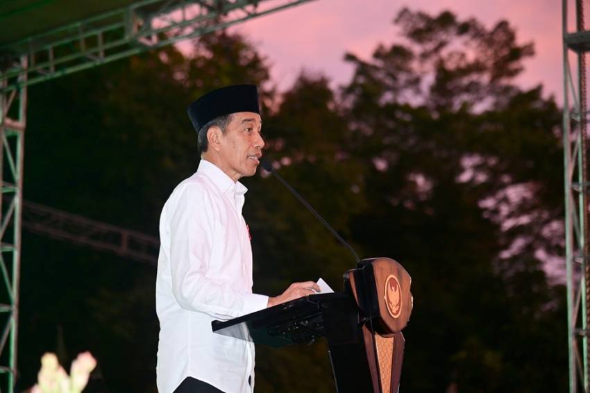 Jokowi Dorong Santri dan Pelajar Kuasai Berbagai Bidang Ilmu untuk Menangkan Kompetisi