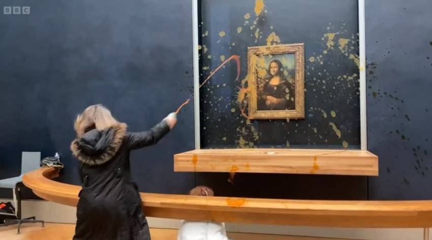 2 Aktivis Lingkungan Lemparkan Sup ke Lukisan Mona Lisa di Paris