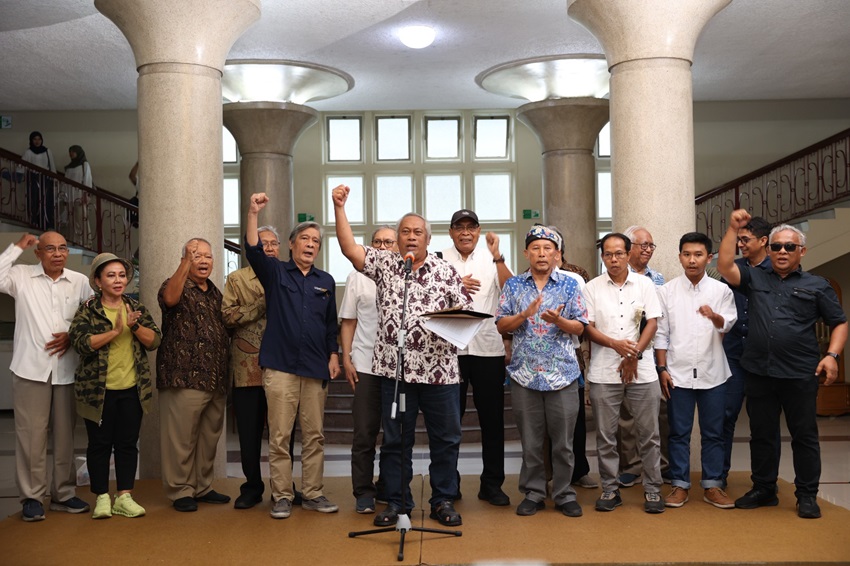 Petisi Bulaksumur Guru-guru Besar UGM Beri Peringatan untuk Jokowi