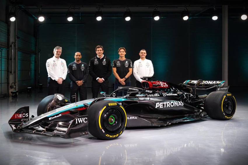 Mercedes-AMG Petronas Rilis Livery Baru di F1 2024
