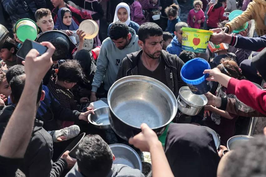 Kisah Warga Gaza yang Memilih Dibom Ketimbang Mati Kelaparan