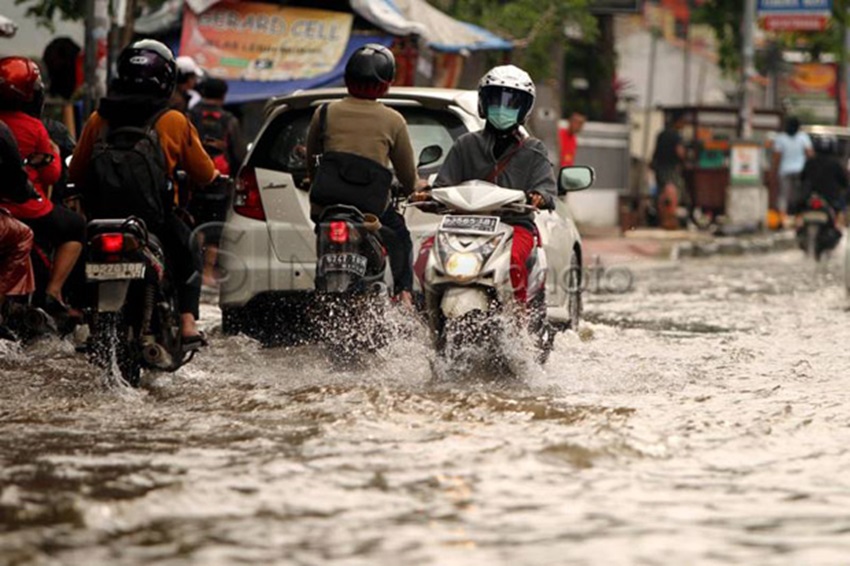 4 RT dan 7 Ruas Jalan di Jakarta Masih Terendam Banjir Pagi Ini