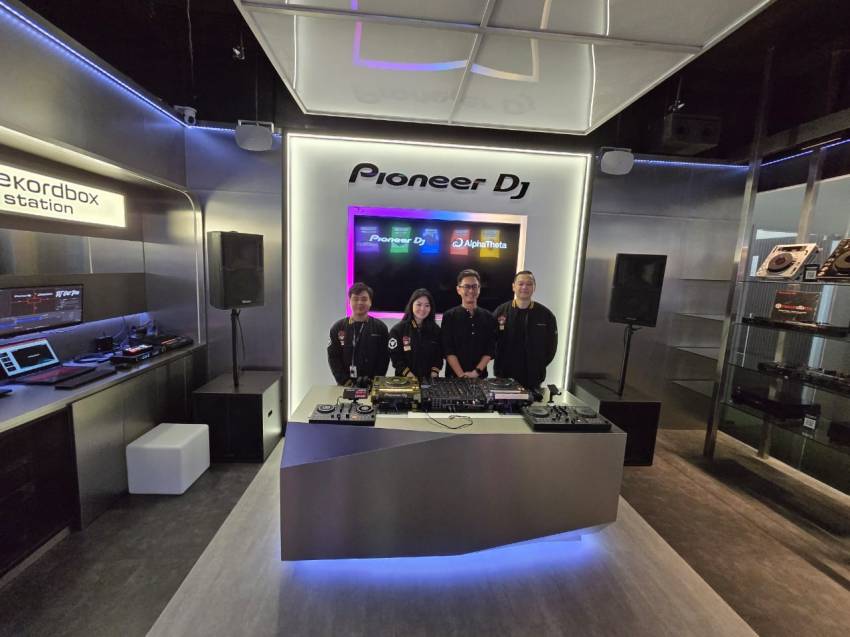 Wujudkan Impian DJ: Pioneer DJ Buka Showroom Lengkap dengan Workshop dan Hands-On Experience