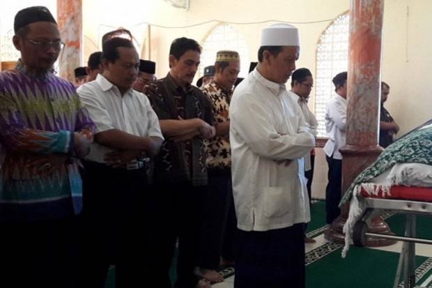 Niat Salat Tarawih Berjamaah di Masjid, Bahasa Arab, Latin dan Indonesia
