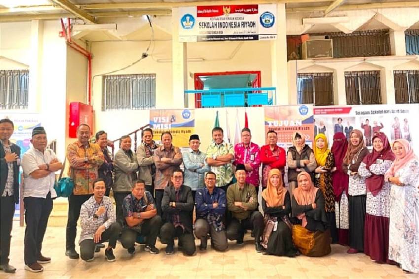 Unesa Siapkan Kuliah Gratis bagi Pelajar Indonesia di Arab Saudi
