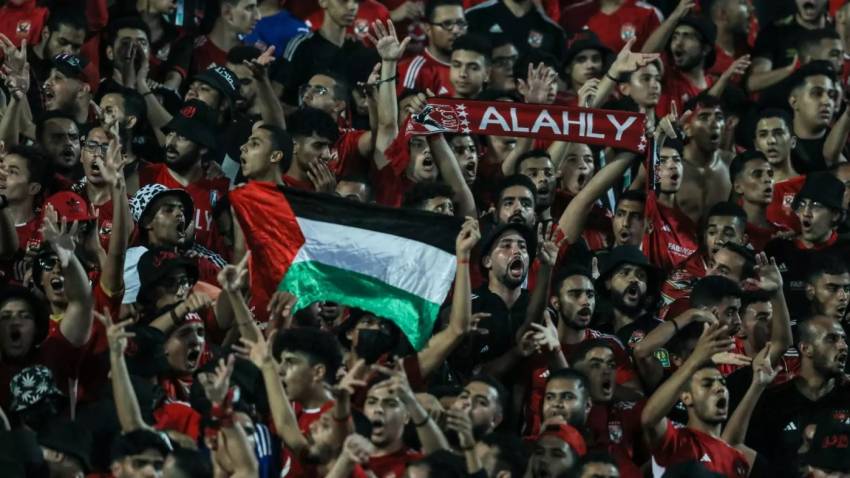 Mesir Tangkap 250 Penggemar Klub Sepak Bola Al Ahly karena Kibarkan Bendera Palestina