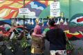 Warga Jati Padang Sediakan Sayur Mayur Gratis  di Pinggir Jalan