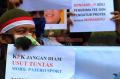 Masyarakat Indramayu Anti Korupsi Demo di Gedung KPK