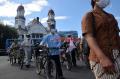 Puluhan Onthelis Semarang Gelar Upacara HUT Kemerdekaan RI