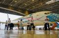 Pesawat Garuda Indonesia Pakai Masker Motif Batik Parang