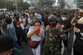 Usai Demo Tolak Omnibus Law, Prajurit TNI AD Bujuk Remaja Tanggung untuk Membubarkan Diri