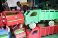 Perajin Mobil Mainan Bertahan di Tengah Pandemi