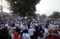 Massa Simpatisan Habib Rizieq Padati Jalan KS Tubun Petamburan Jakarta