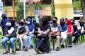 Persiapan Pembelajaran Tatap Muka, Ribuan Pelajar SMP di Surabaya Jalani Tes Swab