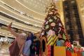 Semarakkan Natal, Senayan City Hadirkan Pohon Natal Klasik Setinggi 18 Meter
