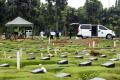 Mengintip Penuhnya TPU Pondok Ranggon untuk Pemakaman Korban Covid-19