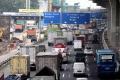 PSBB Ketat, Tol Jakarta-Cikampek Masih Ramai Kendaraan