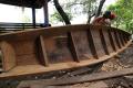 Melihat Pembuatan Perahu Kayu Bangkirai di Gunung Anyar Surabaya