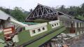 Gedung Sekolah Ambruk dan 7 Rumah Rusak Akibat Pergerakan Tanah di Desa Singajaya Tasikmalaya