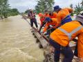 Perbaikan Rel Kereta Api Terdampak Banjir di Cikarang