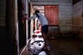 Pasca Banjir, Warga Perumnas Antang Bersihkan Rumah