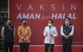 Jokowi Tinjau Vaksinasi Massal di GOR Padjajaran Bogor