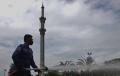 Cegah Covid-19, Masjid Al-Markaz Al-Islami Makassar Disemprot Disinfektan
