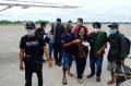 Korban Penembakan KKB Tiba di Bandara Mozes Kilangin Timika