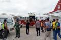 Korban Penembakan KKB Tiba di Bandara Mozes Kilangin Timika
