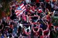 Sorak Sorai Kemenangan Pendukung Atletico di Kota Madrid