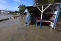 Diterjang Banjir Rob, PKL Kenjeran Park Tutup