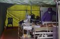 Ruang Isolasi Penuh, Tiga Pasien Covid-19 Dirawat di Tenda Darurat