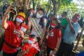 Junjung Kepedulian Sosial di Hari Kemerdekaan, MNC Peduli Salurkan Bantuan untuk Warga Kolong Rel Juanda