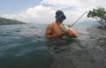 Pemanah Ikan di Danau Singkarak