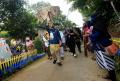 Kunjungi Desa Cikolelet, Sandiaga Uno Berikan Bantuan Modal Pelaku UMKM