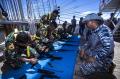 Taruna Akademi Angkatan Laut Ikuti Uji Bongkar dan Pasang Senjata