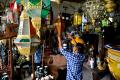 PPKM Turun Level, Pedagang Lampion Antik Kembali Bangkit