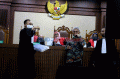 Sidang Kasus Suap PAW, Ketua KPU Bersaksi