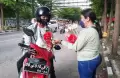 Hari Kasih Sayang, Penjual Bunga Menjamur di Jalan Haji Bau Makassar