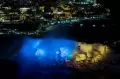 Warna-warni Bendera Ukraina Bersinar di Air Terjun Niagara