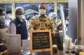 Gubernur DKI Jakarta Anies Baswedan Pimpin Panen Raya Sayur