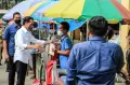 Kunjungi Pasar Cibinong Bogor, Jokowi Serahkan Bantuan Modal UMKM dan BLT Minyak Goreng