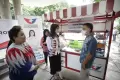 Ketum Kartini Perindo Liliana Tanoesoedibjo Serahkan Gerobak Partai Perindo