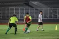 Momen Max Christoffel Latihan Bersama Timnas  Indonesia U-19