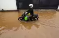 Banjir Setinggi 50 Sentimeter Rendam Kawasan Petogogan