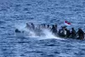 Latihan Kopaska Bersama Tentara Laut Diraja Malaysia Paskal di Laut Jawa
