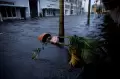 Dihantam Badai Ian, Kota Fort Myers di Florida AS Porak-poranda